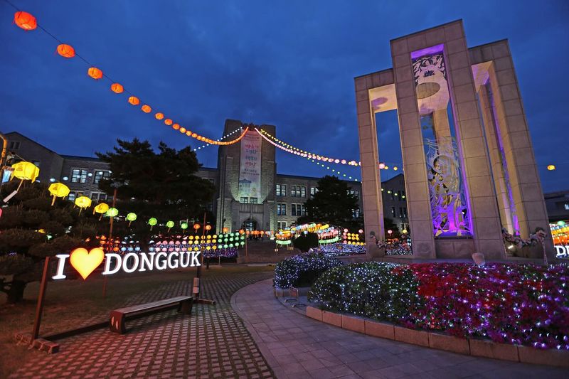 Đại học Dongguk – Trường đại học Phật giáo danh tiếng giữa lòng Seoul 2 Hình ảnh về khuôn viên trường Đại học Dongguk